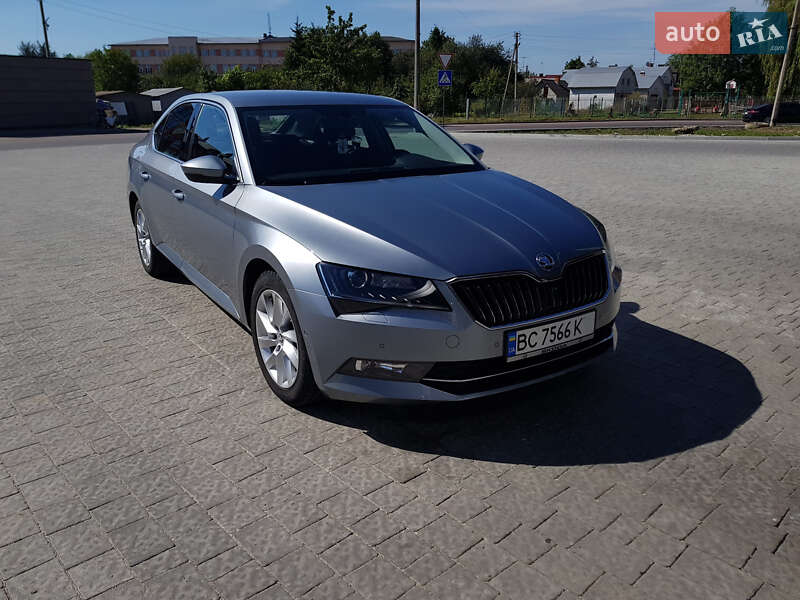 Ліфтбек Skoda Superb 2015 в Дрогобичі