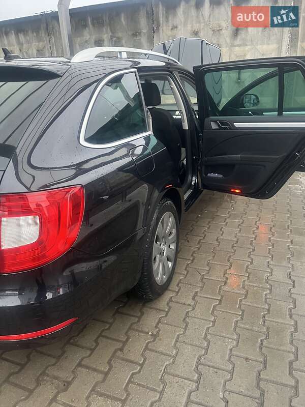 Універсал Skoda Superb 2012 в Хмельницькому
