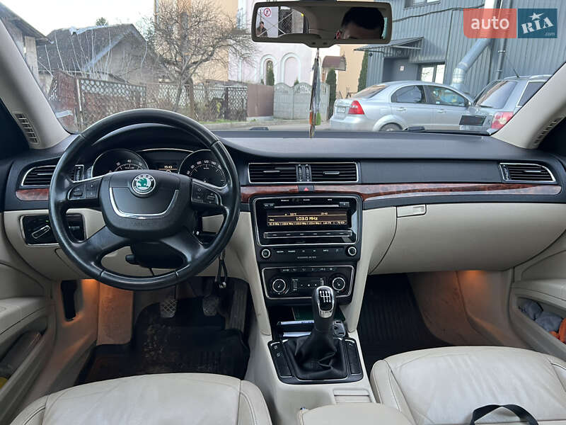 Лифтбек Skoda Superb 2010 в Ивано-Франковске