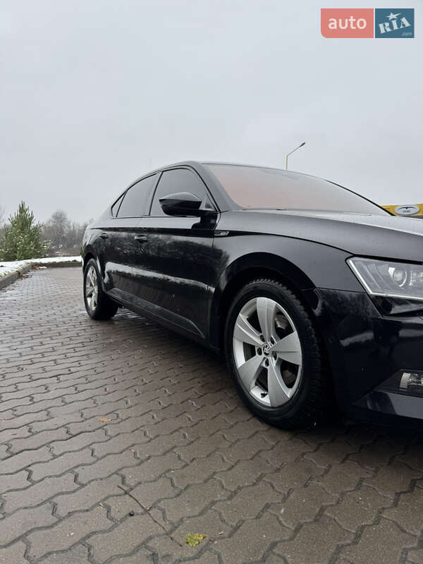 Лифтбек Skoda Superb 2019 в Бродах