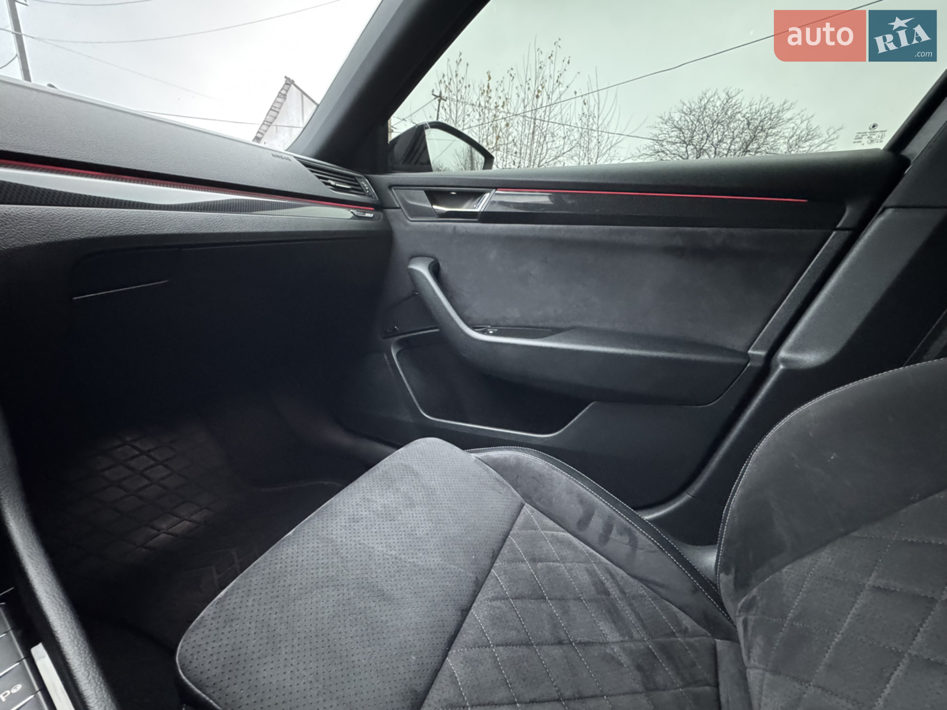 2019 Skoda Superb - мініатюра 38