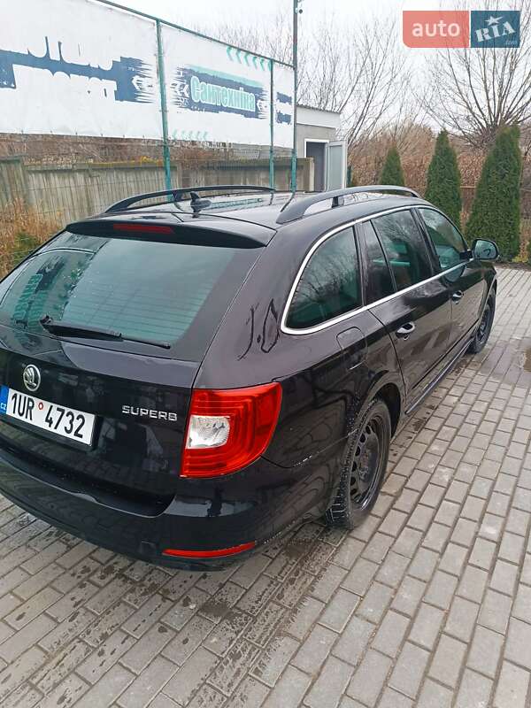 Универсал Skoda Superb 2014 в Вапнярке