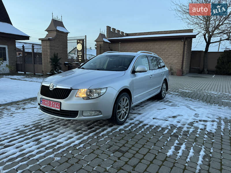 Skoda Superb 2011