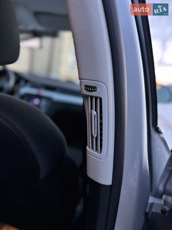 Универсал Skoda Superb 2011 в Почаеве