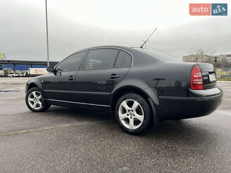 Лифтбек Skoda Superb 2005 в Харькове