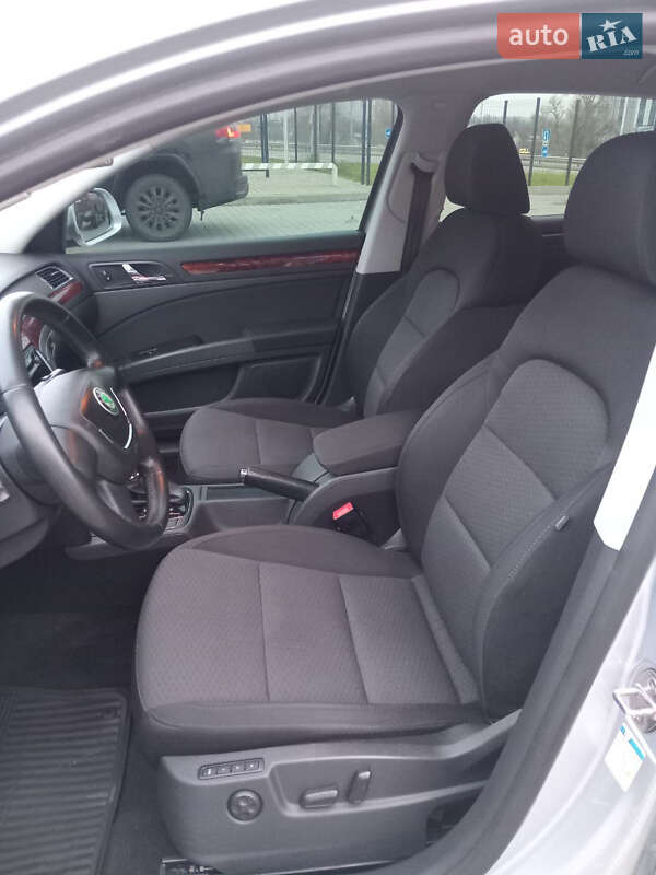 Лифтбек Skoda Superb 2013 в Киеве