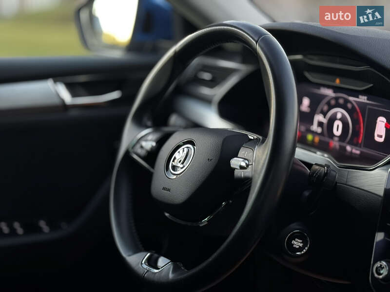 Універсал Skoda Superb 2022 в Дрогобичі
