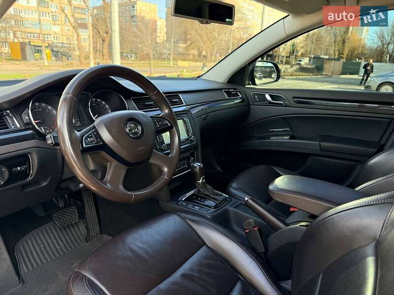 Универсал Skoda Superb 2015 в Кривом Роге