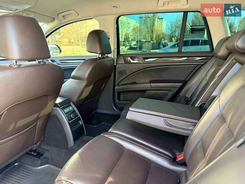 Универсал Skoda Superb 2015 в Кривом Роге