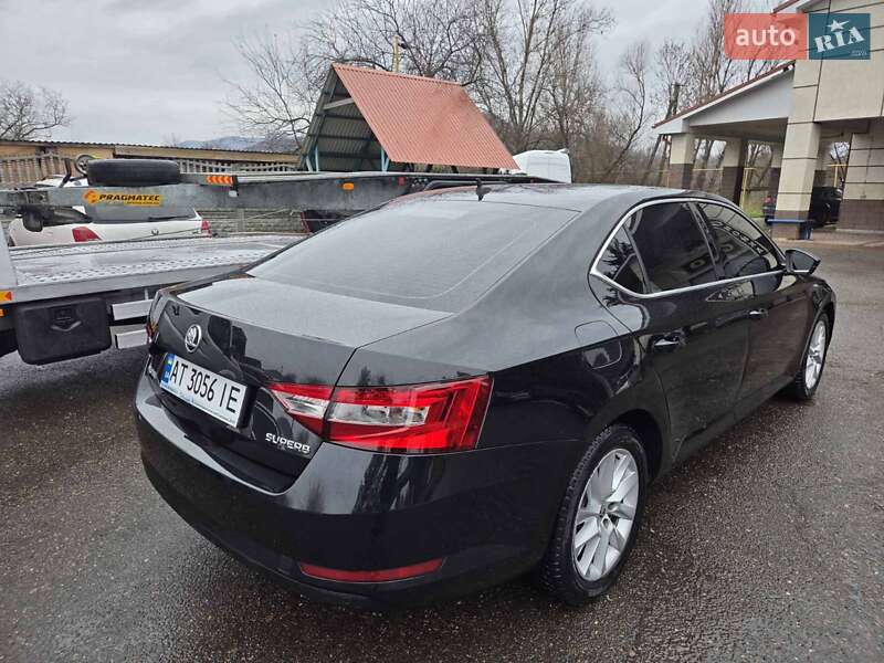 Ліфтбек Skoda Superb 2016 в Хусті