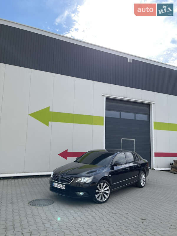 Лифтбек Skoda Superb 2014 в Ужгороде