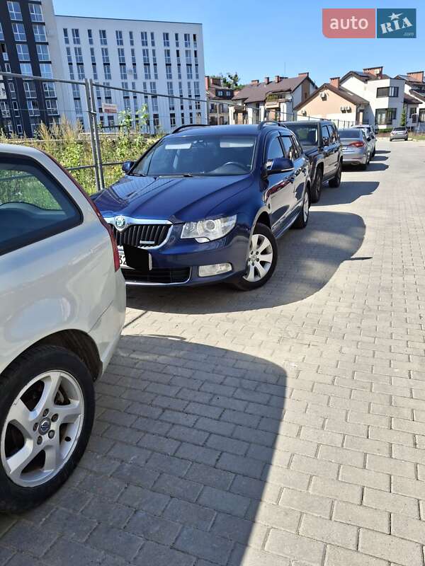 Універсал Skoda Superb 2012 в Львові