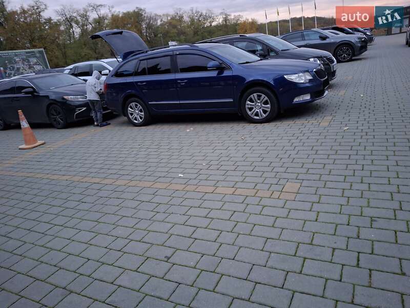 Універсал Skoda Superb 2012 в Львові