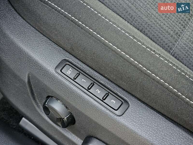 Універсал Skoda Superb 2016 в Києві фото 38 Універсал Skoda Superb 2016 в Києві