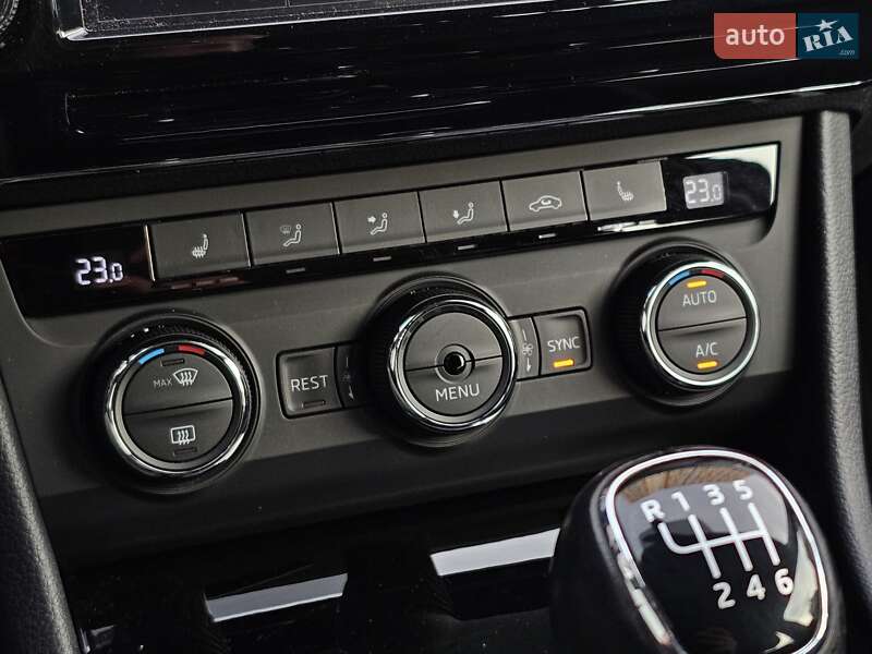 Універсал Skoda Superb 2016 в Києві фото 49 Універсал Skoda Superb 2016 в Києві