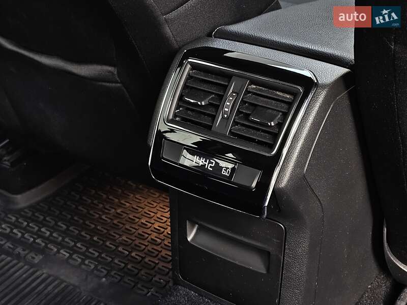 Універсал Skoda Superb 2016 в Києві фото 59 Універсал Skoda Superb 2016 в Києві