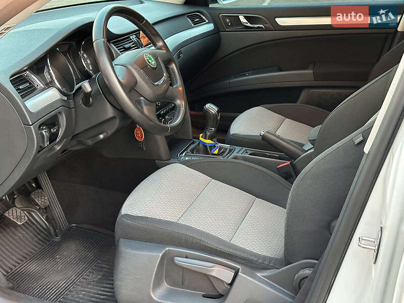 Лифтбек Skoda Superb 2012 в Одессе