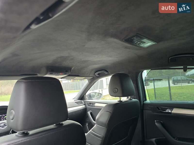 Лифтбек Skoda Superb 2021 в Ковеле