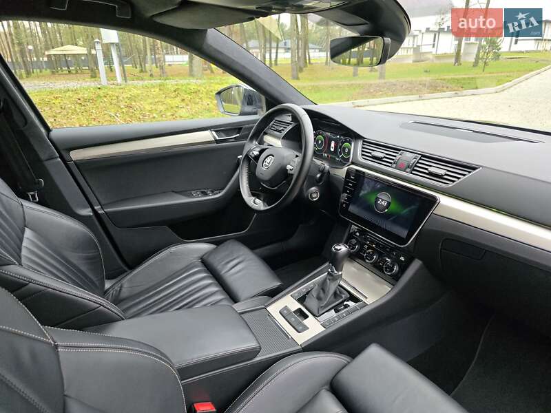 Лифтбек Skoda Superb 2021 в Ковеле