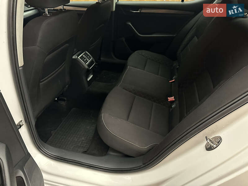 Універсал Skoda Superb 2016 в Мукачевому