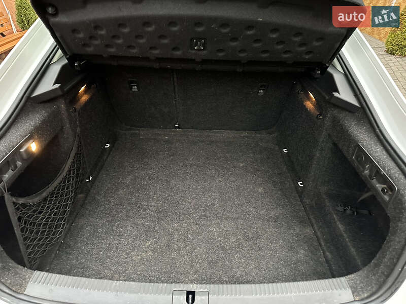 Універсал Skoda Superb 2016 в Мукачевому