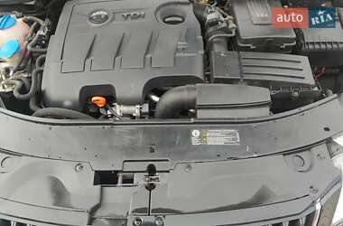 Ліфтбек Skoda Superb 2012 в Виноградові