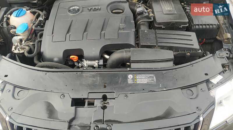 Ліфтбек Skoda Superb 2012 в Виноградові