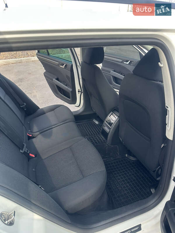 Універсал Skoda Superb 2011 в Харкові