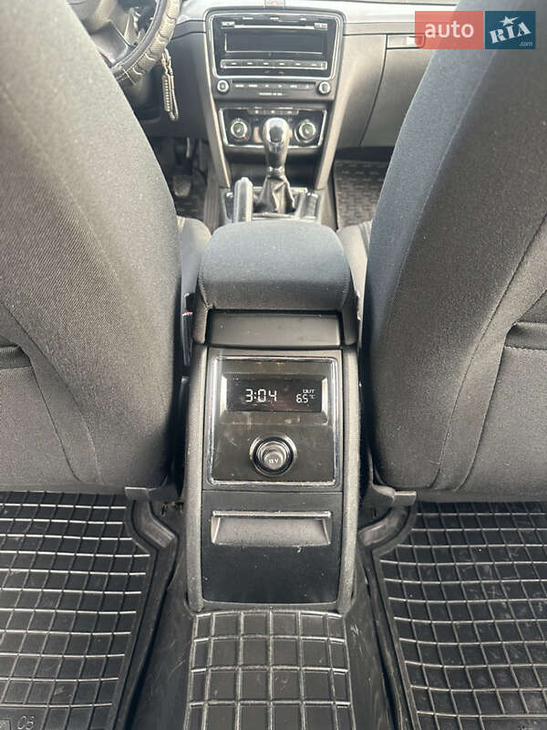 Універсал Skoda Superb 2011 в Харкові