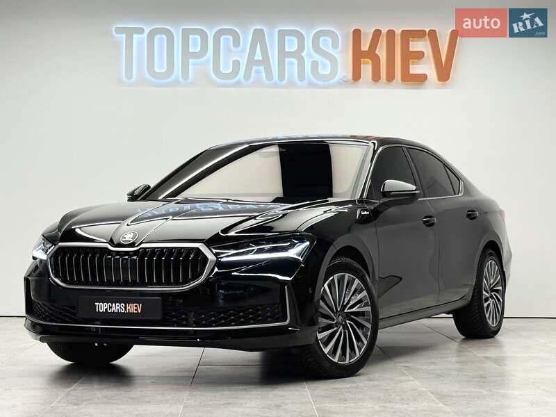 Лифтбек Skoda Superb 2025 в Киеве