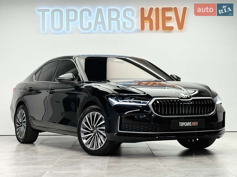 Лифтбек Skoda Superb 2025 в Киеве