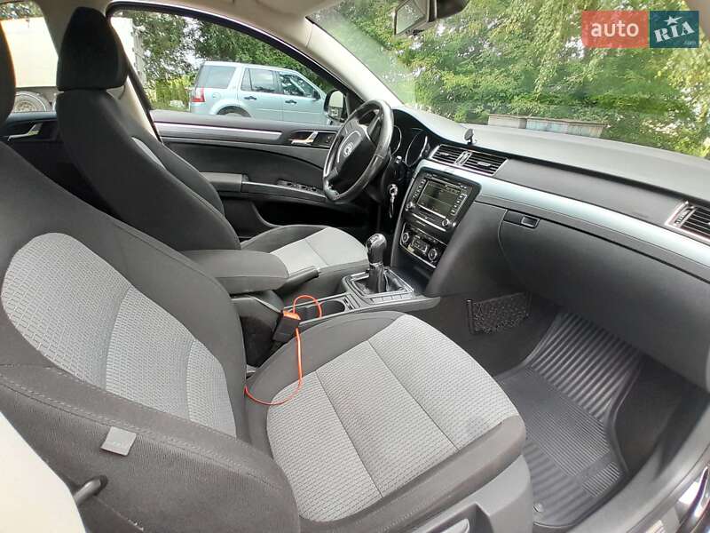 Лифтбек Skoda Superb 2008 в Самборе