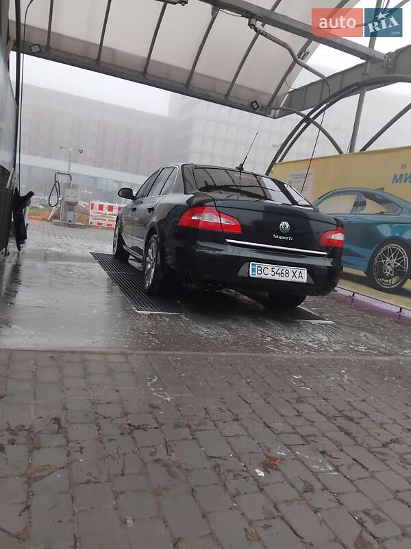 Ліфтбек Skoda Superb 2009 в Львові