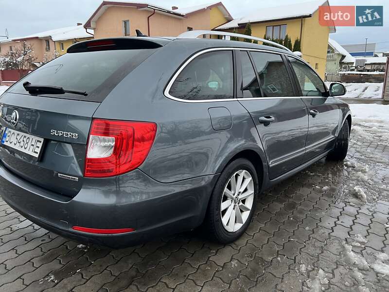 Універсал Skoda Superb 2014 в Стрию
