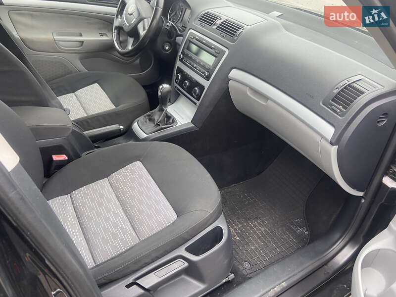 Лифтбек Skoda Superb 2009 в Вижнице фото 12 Лифтбек Skoda Superb 2009 в Вижнице