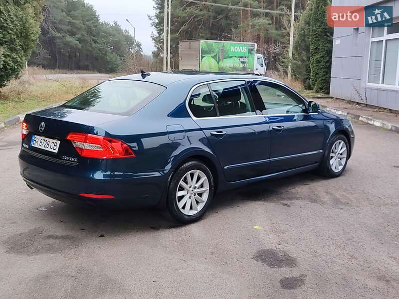 Лифтбек Skoda Superb 2014 в Дубно