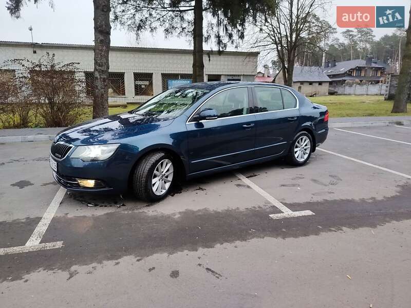 Лифтбек Skoda Superb 2014 в Дубно