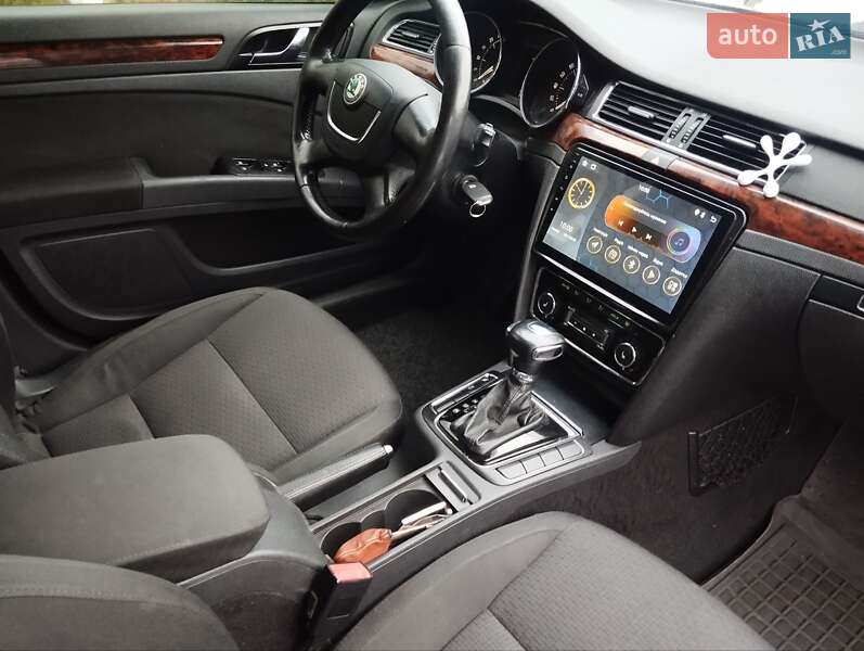 Лифтбек Skoda Superb 2008 в Львове