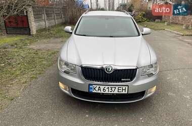 Универсал Skoda Superb 2011 в Киеве