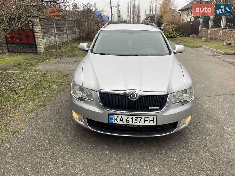 Універсал Skoda Superb 2011 в Києві