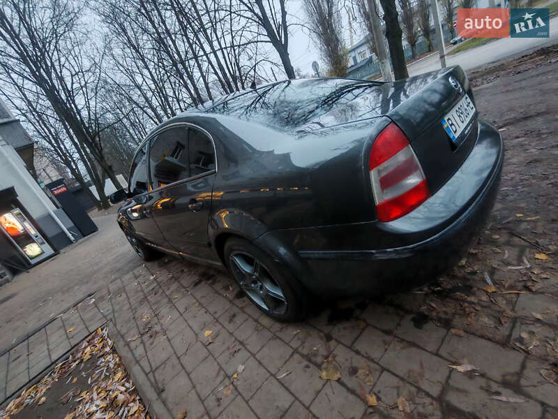 Лифтбек Skoda Superb 2003 в Кременчуге