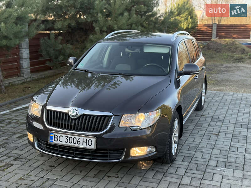 Универсал Skoda Superb 2010 в Самборе