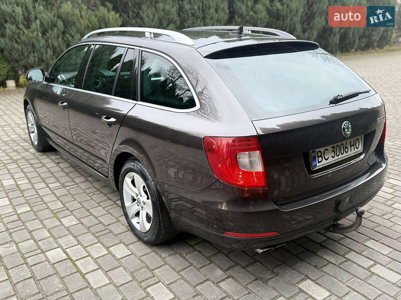 Универсал Skoda Superb 2010 в Самборе