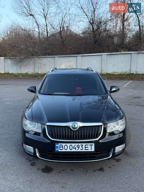 Универсал Skoda Superb 2010 в Тернополе