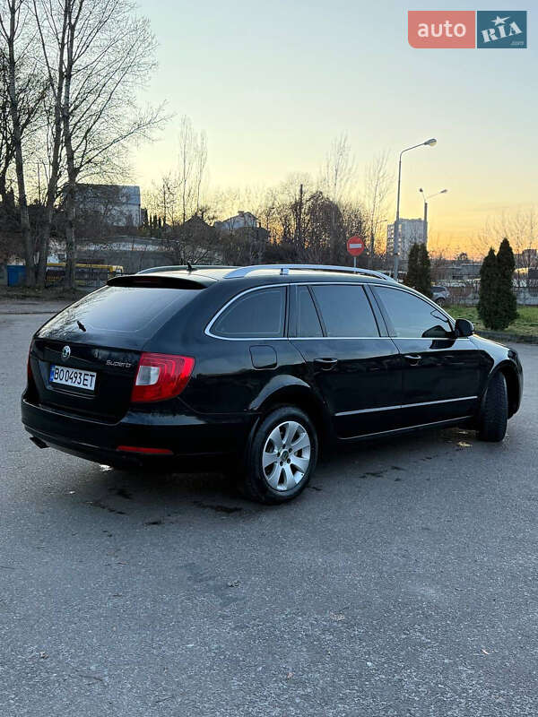 Универсал Skoda Superb 2010 в Тернополе