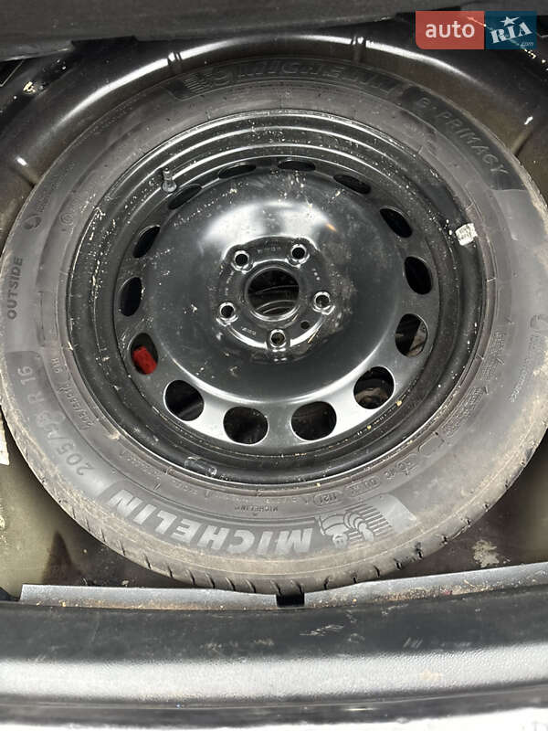 Універсал Skoda Superb 2014 в Житомирі