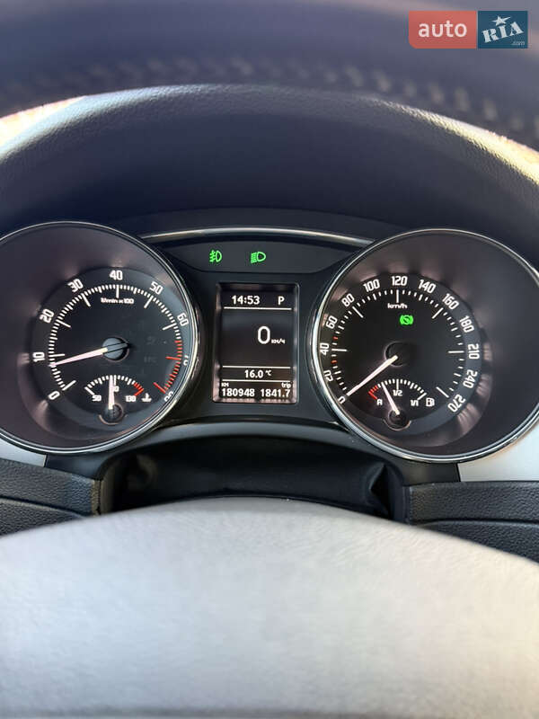 Ліфтбек Skoda Superb 2012 в Кам'янському фото 6 Ліфтбек Skoda Superb 2012 в Кам'янському