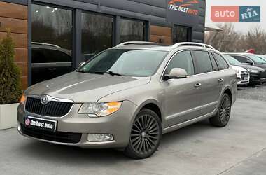 Универсал Skoda Superb 2012 в Ровно