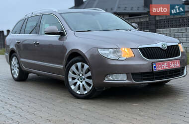 Універсал Skoda Superb 2011 в Рівному
