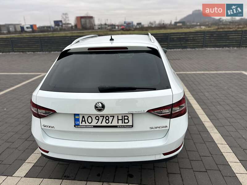 Універсал Skoda Superb 2017 в Мукачевому